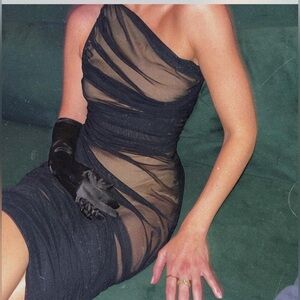 Norma Kamali Diana Dress